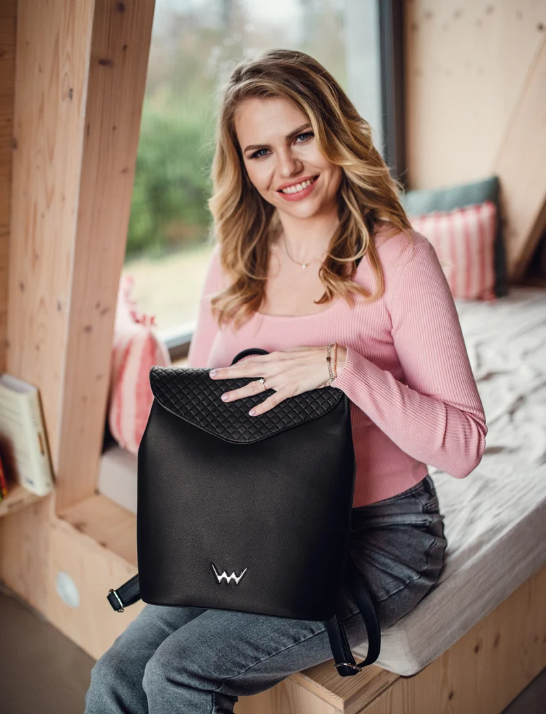 Joanna Diamond Black